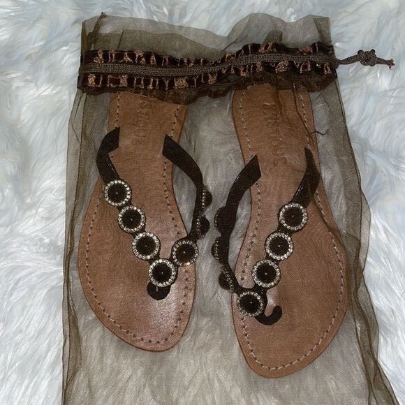 Mystique Boutique Handmade Black patent and Rhinestone Beaded Flip Flop Sandals - Picture 4 of 4